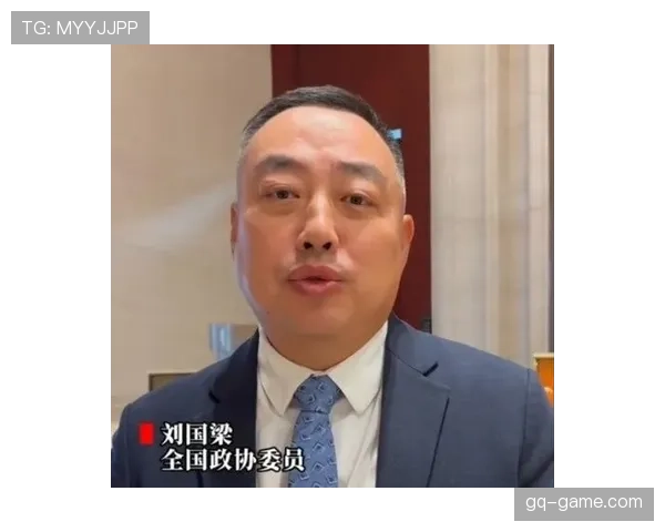 刘国梁最近这“生活开挂”程度，普通人光看着钱包就瘪了半边脸