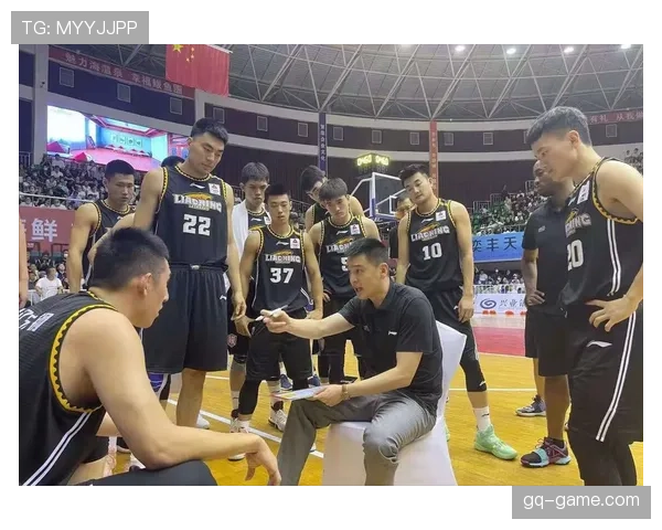 佩科维奇低位强打改变防守布局，内线杀伤成战术支点